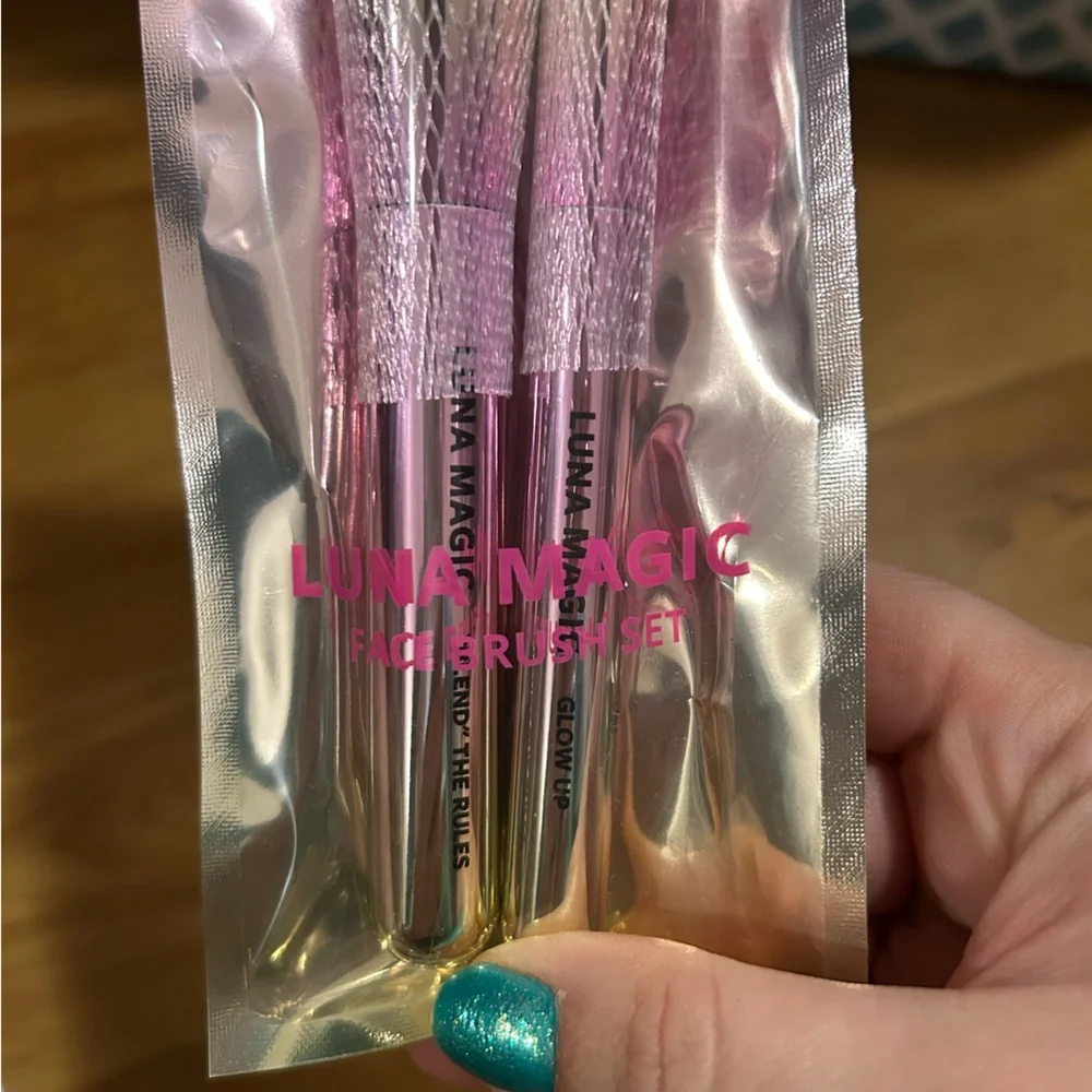 Luna Magic Face Brush Set